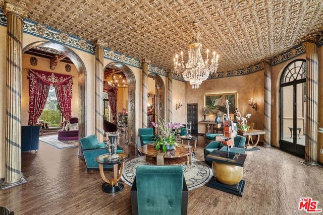 4320 Cedarhurst Circle, Los Angeles, CA 90027