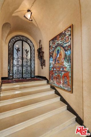 4320 Cedarhurst Circle, Los Angeles, CA 90027