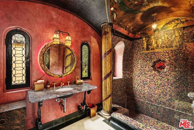 4320 Cedarhurst Circle, Los Angeles, CA 90027