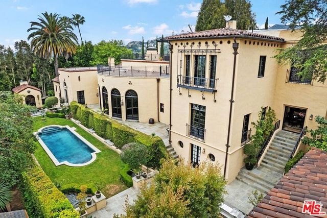 4320 Cedarhurst Circle, Los Angeles, CA 90027