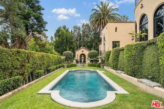 4320 Cedarhurst Circle, Los Angeles, CA 90027