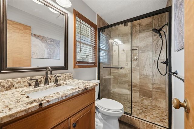 3416 S Maybrook Avenue, Independence, MO 64055