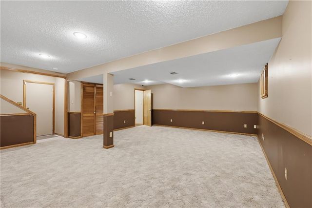 3416 S Maybrook Avenue, Independence, MO 64055