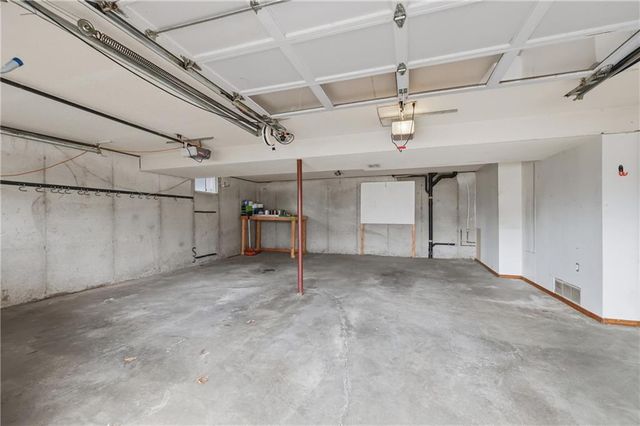 3416 S Maybrook Avenue, Independence, MO 64055