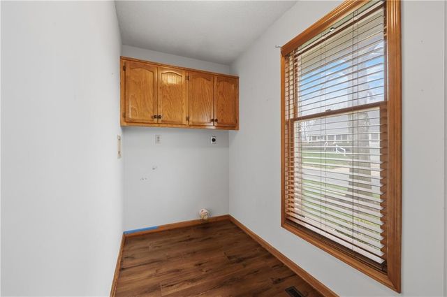 3416 S Maybrook Avenue, Independence, MO 64055