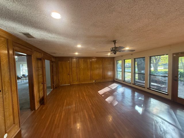 111 Juniper Street, Mansfield, TX 76063