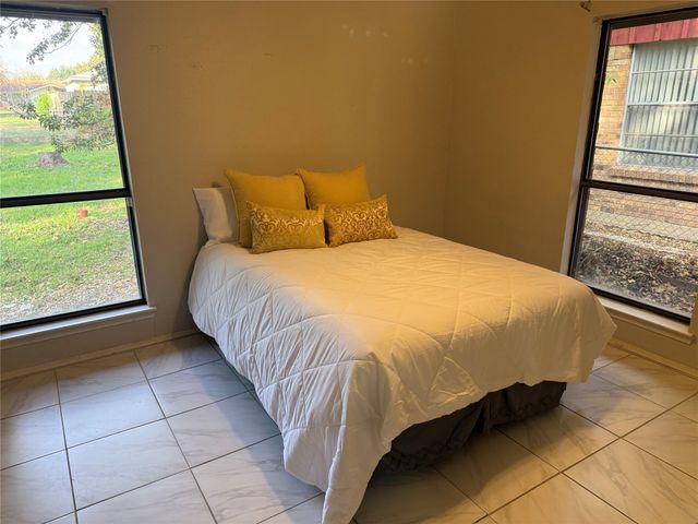 111 Juniper Street, Mansfield, TX 76063