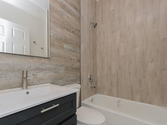 2831 W LIVINGSTON STREET, Orlando, FL 32805