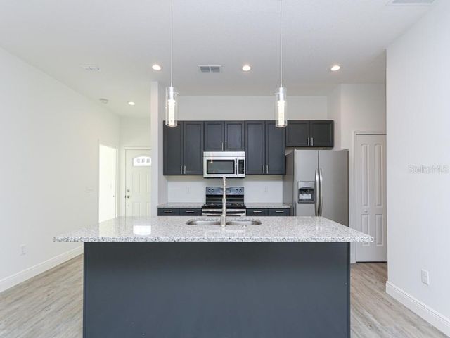 2831 W LIVINGSTON STREET, Orlando, FL 32805