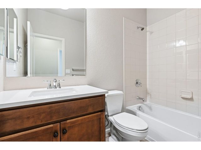 1880 Los Cabos Dr, Windsor, CO 80550