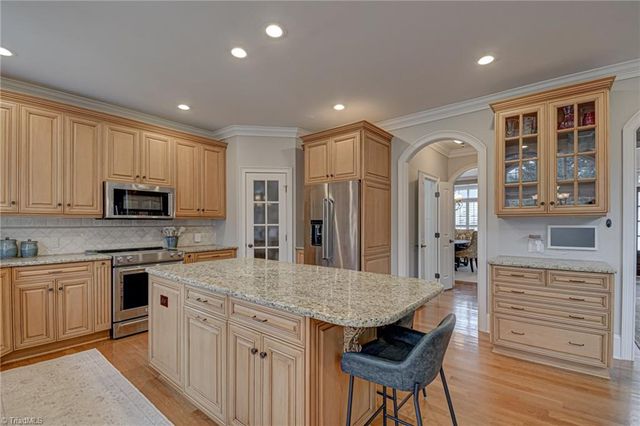 230 Ashbourne Lake Court, Clemmons, NC 27012