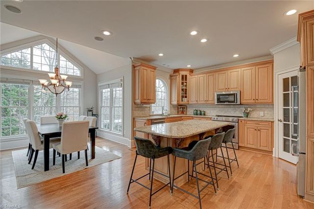 230 Ashbourne Lake Court, Clemmons, NC 27012