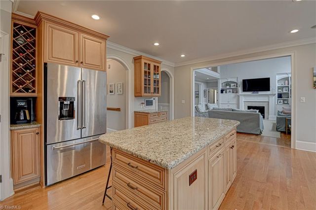 230 Ashbourne Lake Court, Clemmons, NC 27012