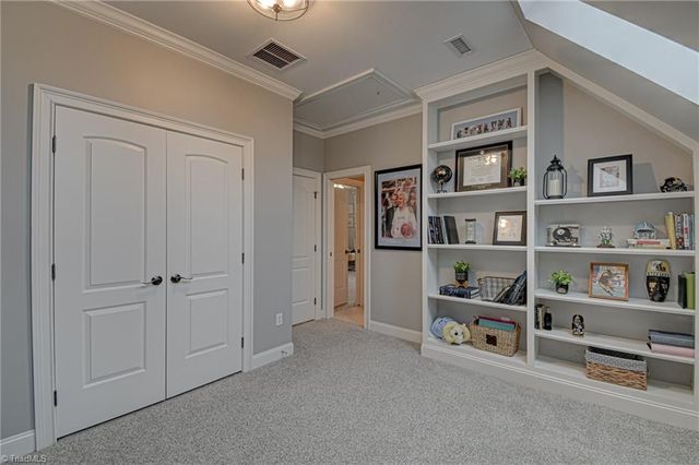 230 Ashbourne Lake Court, Clemmons, NC 27012