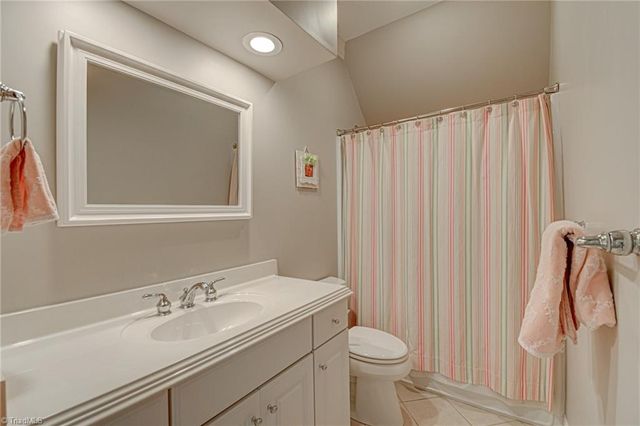 230 Ashbourne Lake Court, Clemmons, NC 27012