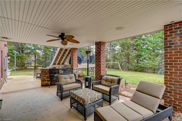 230 Ashbourne Lake Court, Clemmons, NC 27012