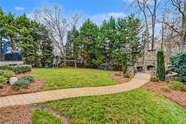 230 Ashbourne Lake Court, Clemmons, NC 27012