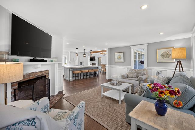 26 Hardings Beach Road, Chatham, MA 02633