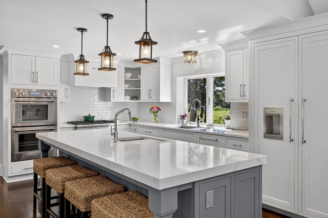 26 Hardings Beach Road, Chatham, MA 02633