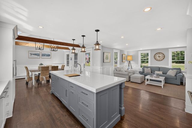 26 Hardings Beach Road, Chatham, MA 02633