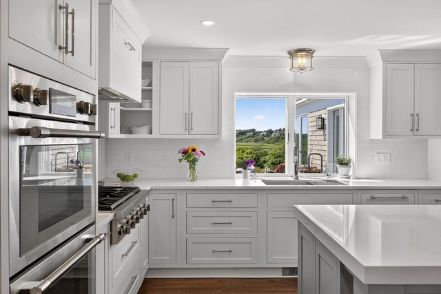 26 Hardings Beach Road, Chatham, MA 02633