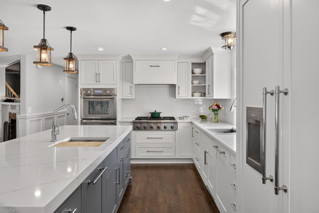 26 Hardings Beach Road, Chatham, MA 02633
