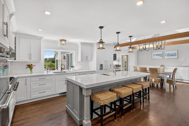 26 Hardings Beach Road, Chatham, MA 02633