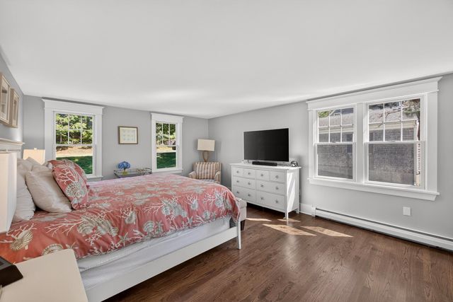 26 Hardings Beach Road, Chatham, MA 02633