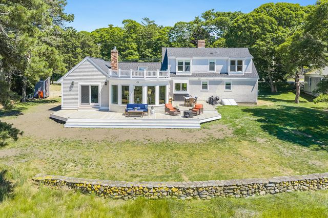 26 Hardings Beach Road, Chatham, MA 02633