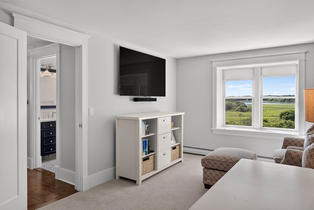26 Hardings Beach Road, Chatham, MA 02633