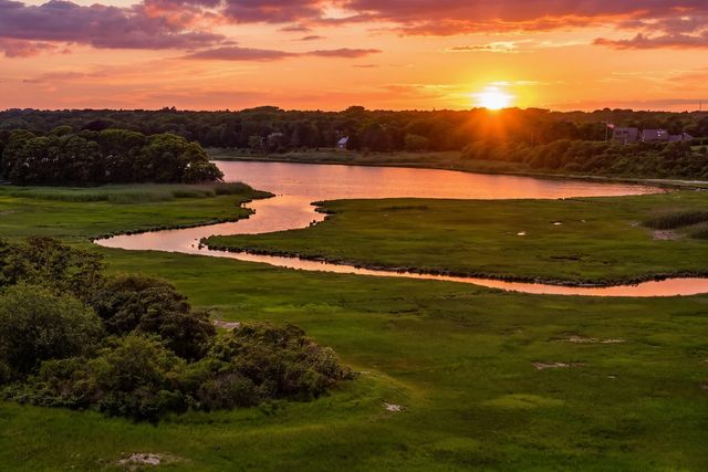 26 Hardings Beach Road, Chatham, MA 02633