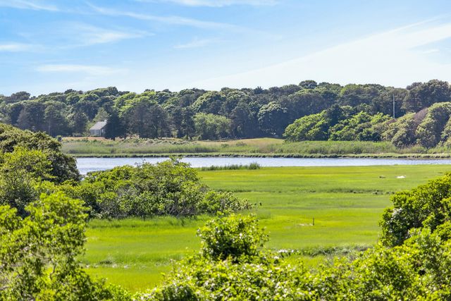 26 Hardings Beach Road, Chatham, MA 02633