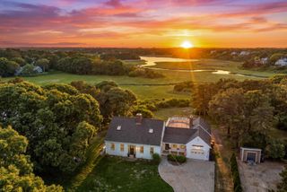26 Hardings Beach Road, Chatham, MA 02633