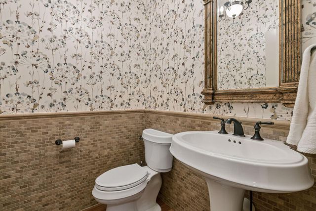4629 Bluebell Trail N, Medina, MN 55340