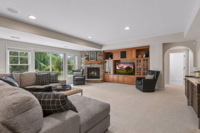 4629 Bluebell Trail N, Medina, MN 55340