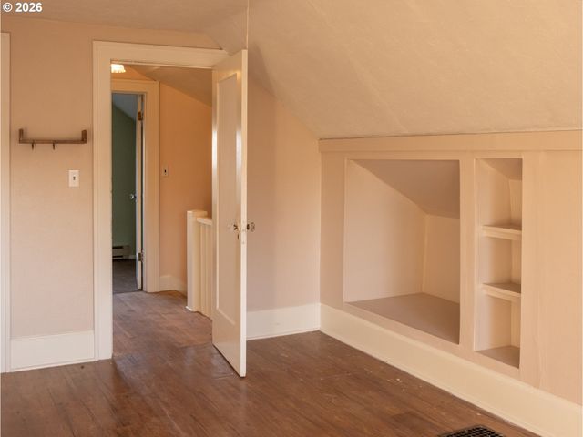 11020 Ne GLISAN St, Portland, OR 97220