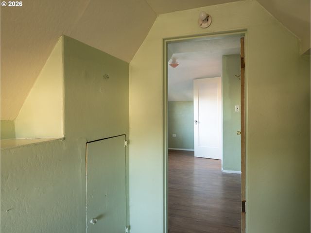 11020 Ne GLISAN St, Portland, OR 97220