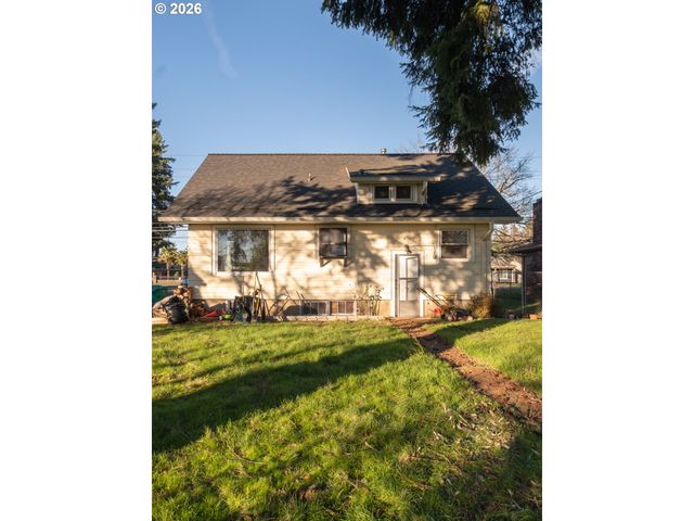 11020 Ne GLISAN St, Portland, OR 97220