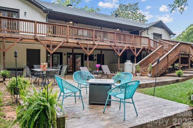 625 S Magnolia Street, Mooresville, NC 28115