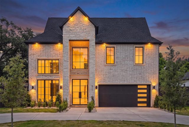 211 W 34th Street, Houston, TX 77018