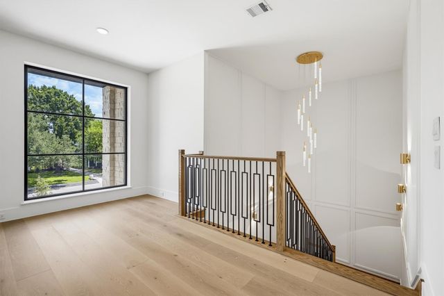 211 W 34th Street, Houston, TX 77018