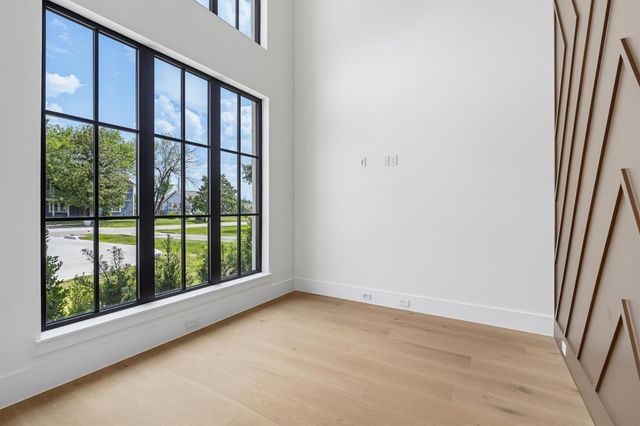 211 W 34th Street, Houston, TX 77018
