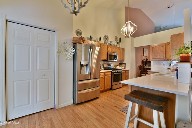 42 Donegal Way, Saratoga Springs, NY 12866