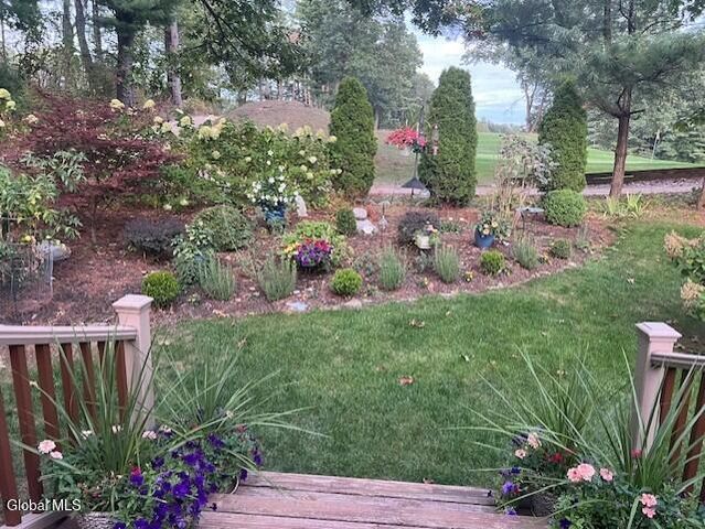 42 Donegal Way, Saratoga Springs, NY 12866