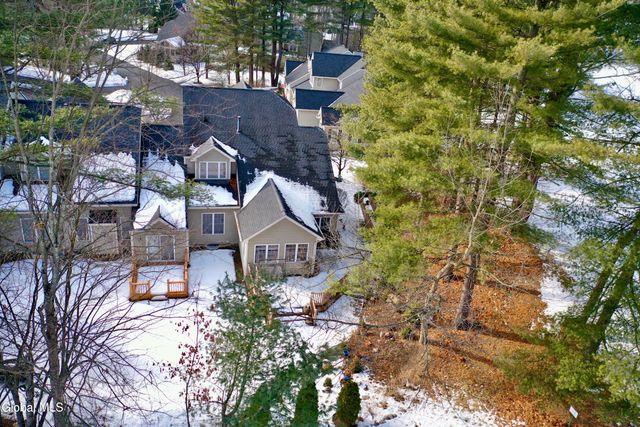 42 Donegal Way, Saratoga Springs, NY 12866