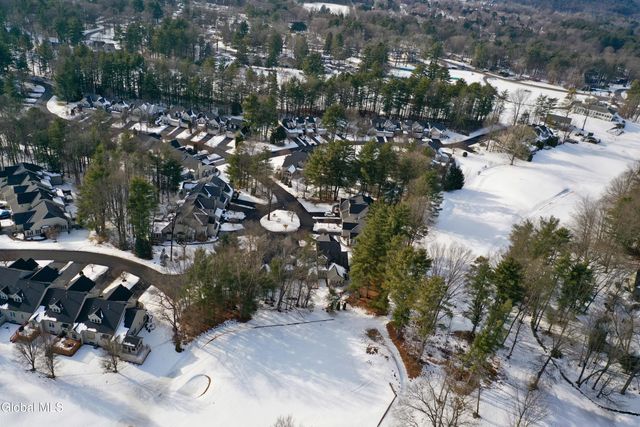 42 Donegal Way, Saratoga Springs, NY 12866