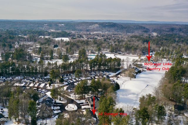 42 Donegal Way, Saratoga Springs, NY 12866