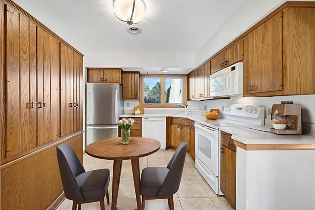 1704 Oak STREET, South Milwaukee, WI 53172