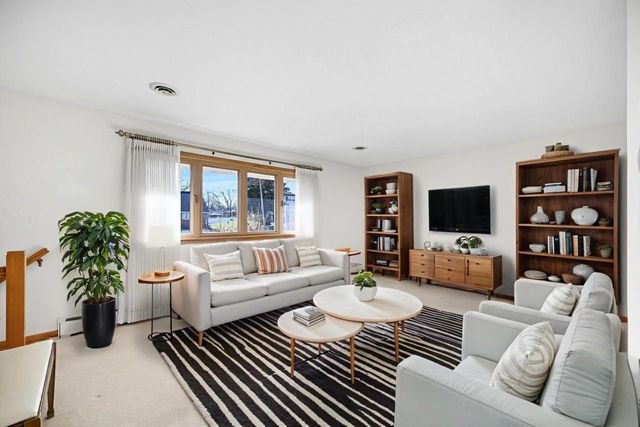 1704 Oak STREET, South Milwaukee, WI 53172