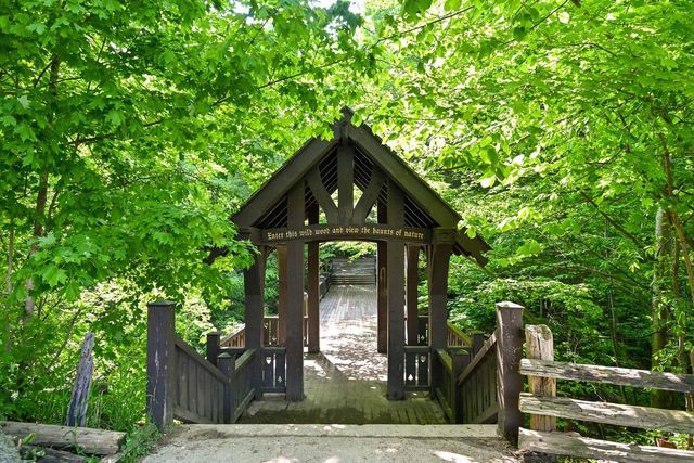 1704 Oak STREET, South Milwaukee, WI 53172